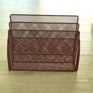 Chic paper organizer!